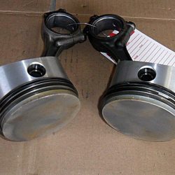 114-0203_Pistons_and_Rod